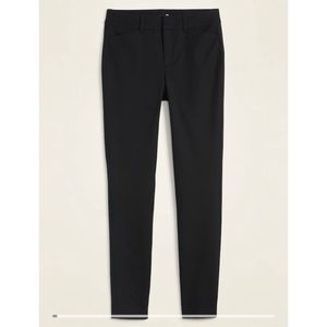 Old Navy Mid-Rise Black Pixie Chino Pants